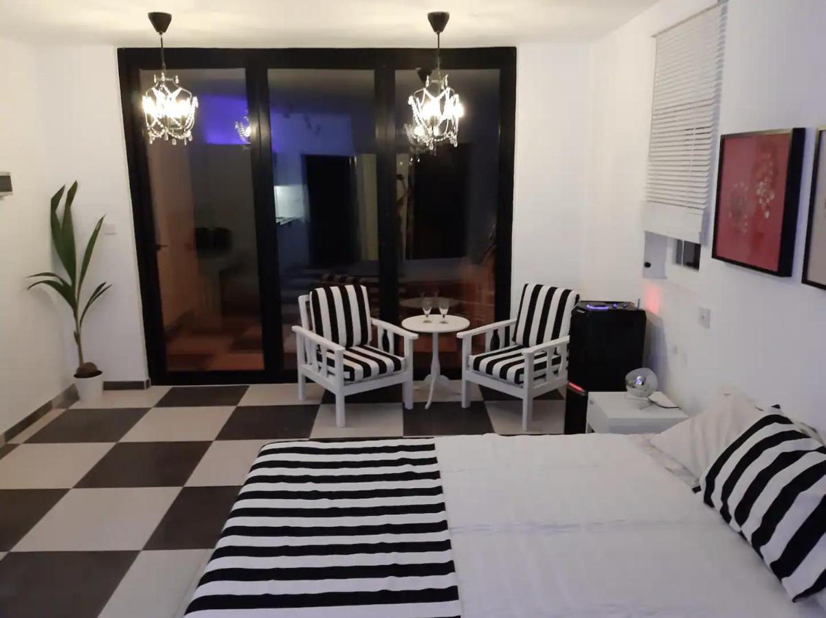 The Pervoli Studio - Pool - Close To Beach Larnaca Exterior photo