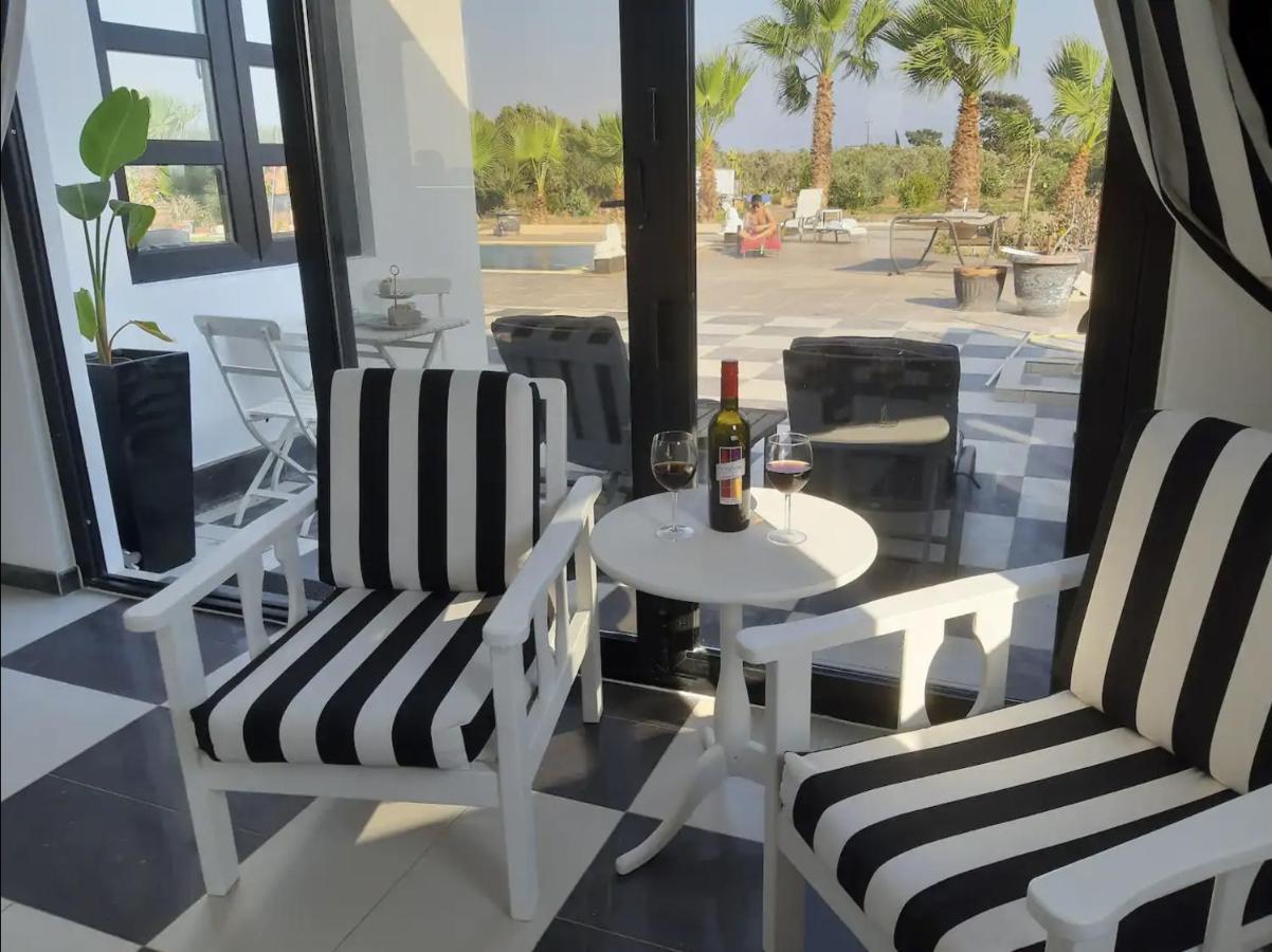 The Pervoli Studio - Pool - Close To Beach Larnaca Exterior photo